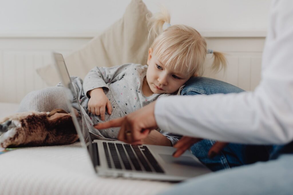 מדריכים לעיצוב טקסט בפוטושופ, איך מוסיפים טקסט לתמונה בפוטושופ