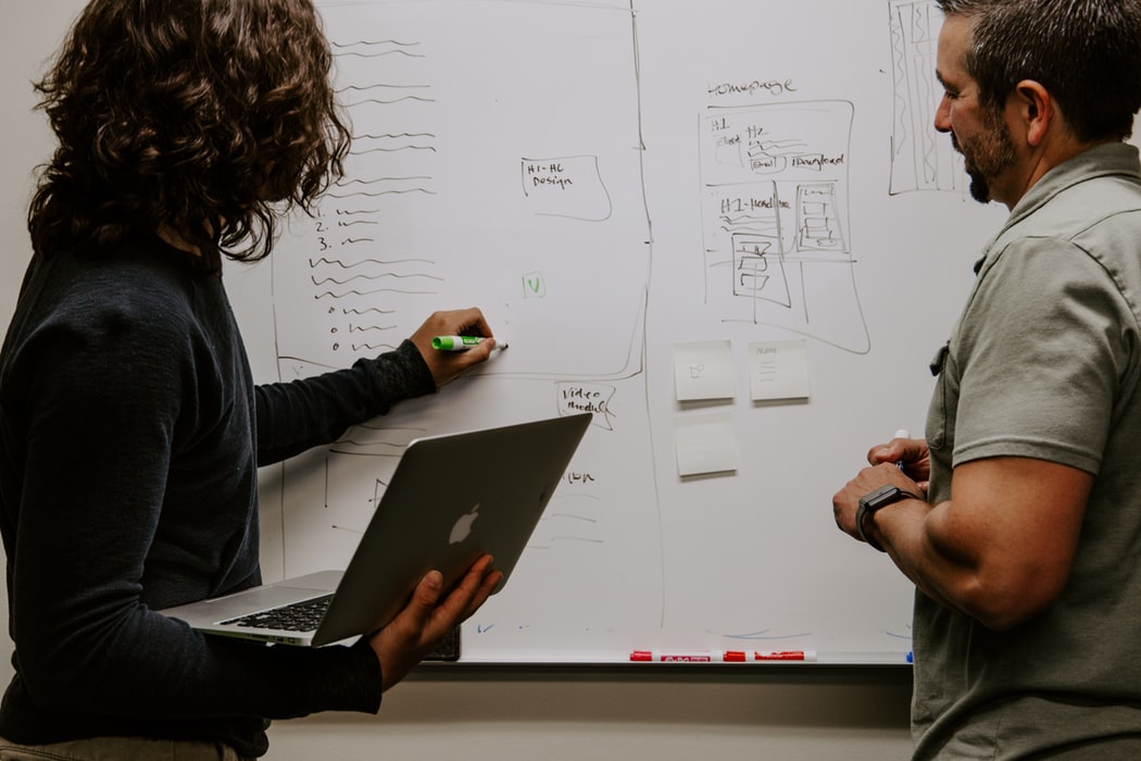 Read more about the article מדריך אדובי דרימוויבר – מדריך חדש!