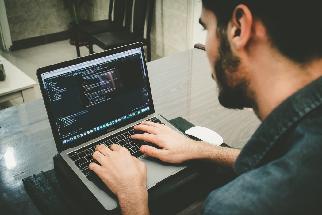 Read more about the article לימודים גרפיקאים עיצוב דיגיטלי UX UI למתחילים
