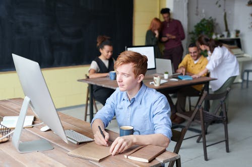 Read more about the article המדריך המלא לבניית אתרים